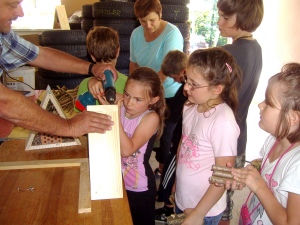 Ferienprogramm 2011: Wir basteln ein Insektenhaus