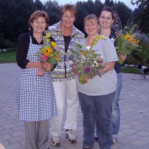 Kräuterbuschbinden bei Josefa Grundbacher