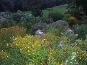 Kräuterbuschbinden bei Josefa Grundbacher